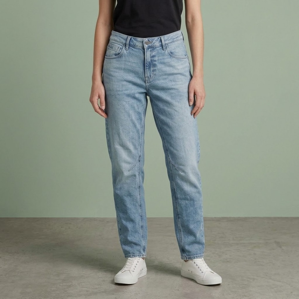 G-Star Raw Arc 3D Boyfriend Jeans Womens 26/32 Light Wash Blue Denim EUC